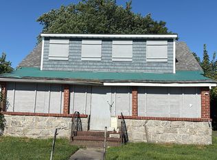 125 S Clinton Ave, Bay Shore, NY 11706