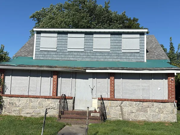 125 S Clinton Avenue, Bay Shore, NY 11706