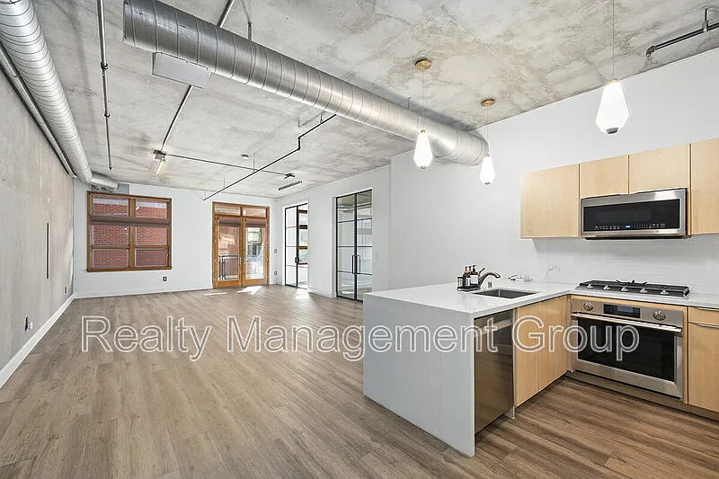 1 bed, 1.5 bath, 1257 sqft, $3,695 — Photo 2