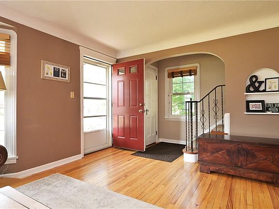 3rd image of 4203 W 215th St