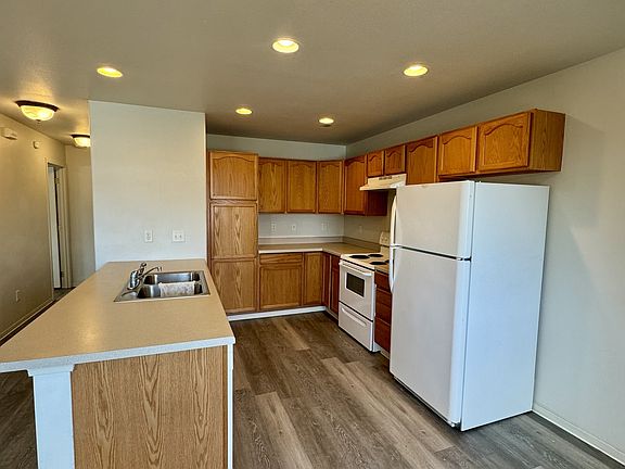 5th image of 501 Briarwood Dr APT 1