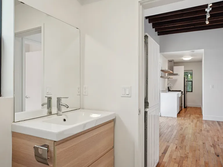 251 Rosemont Ave #1/2 — Photo 14