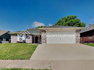 8213 Mark Ln, Watauga, TX 76148
