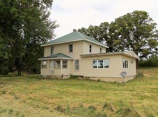 10020 74th St, Maquoketa, IA 52060