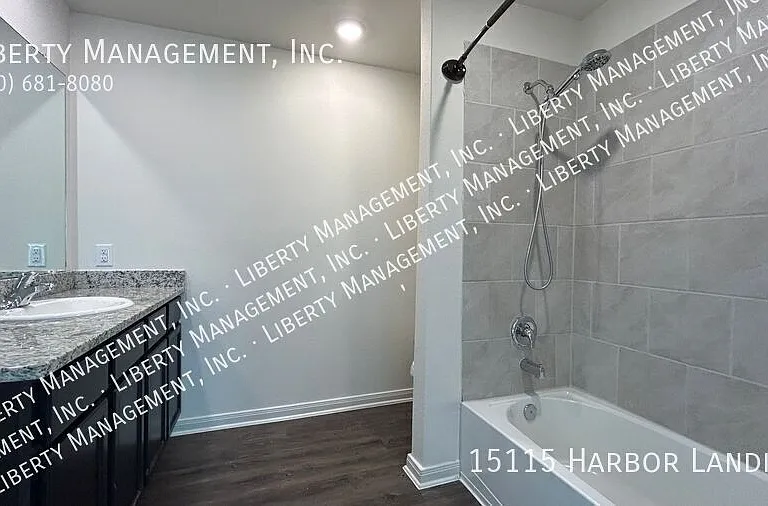 15115 Harbor Lndg — Photo 27