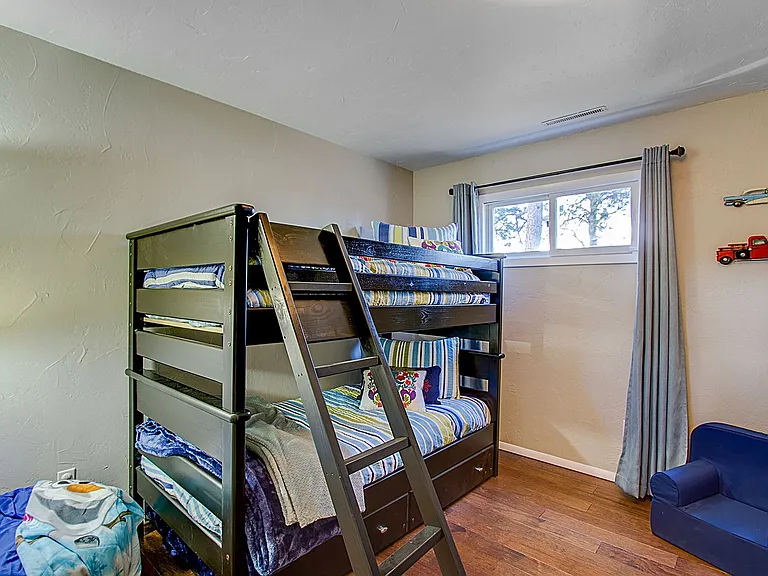 1040 Forest Hill Rd — Photo 21
