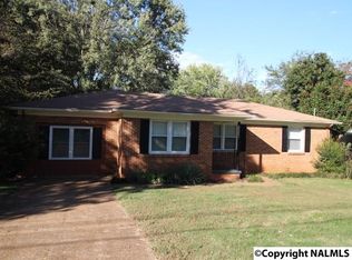 3212 Greenhill Dr NW, Huntsville, AL 35810