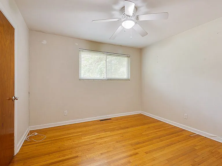 1506 Sunset Ln — Photo 11