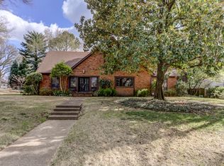 4592 Laurelwood Dr, Memphis, TN 38117