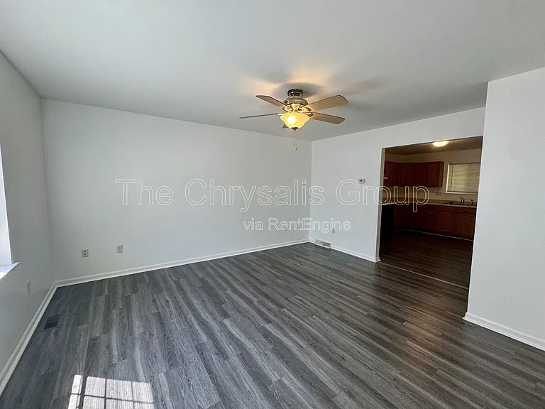 2229 State St — Photo 4