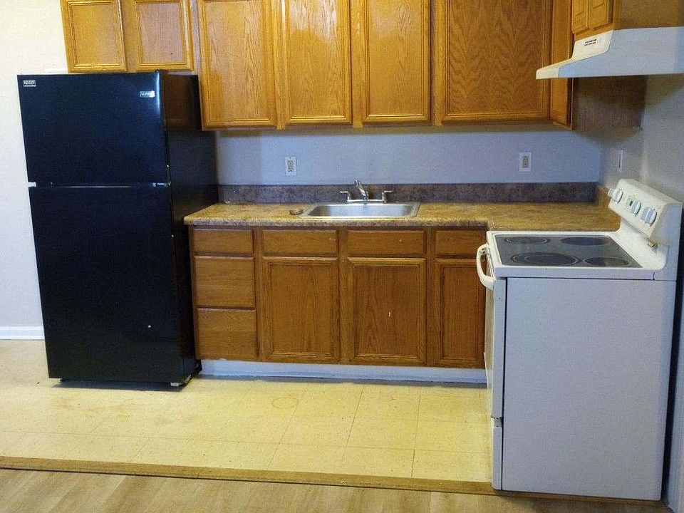 1st image of 239 N Maple Ave #3A