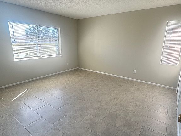 5th image of 619 SE 13th Ave #C1