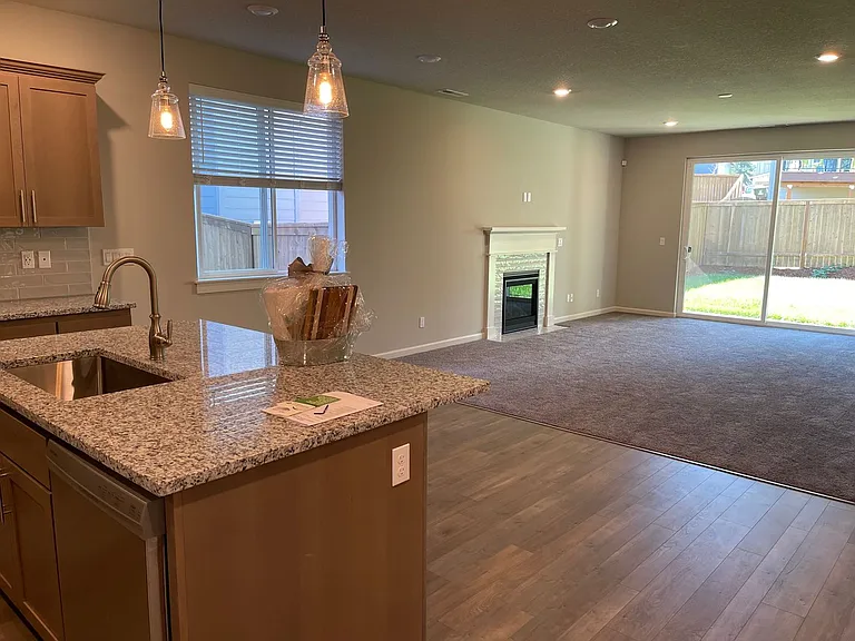 2091 Legacy Heights Dr SE — Photo 7
