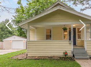 1065 H Ave NW, Cedar Rapids, IA 52405