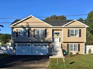 10 Nokomis Trl, Smithfield, RI 02917