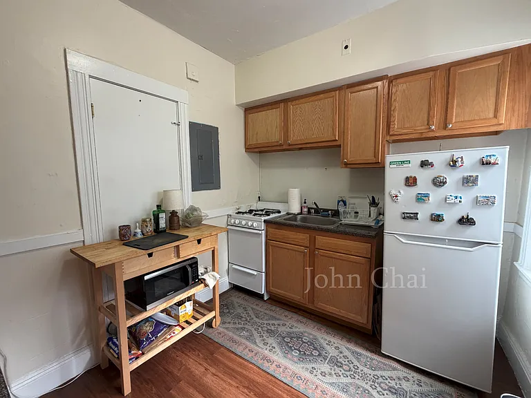 127 Sutherland Rd #K — Photo 30