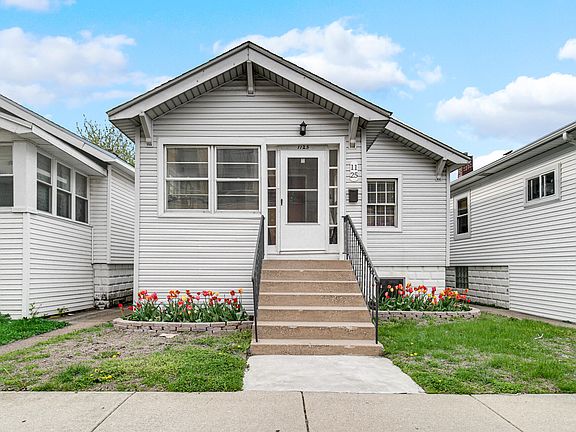2nd image of 1125 Benedict Ave