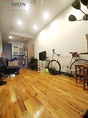 Rented by Evergreen Apartments BK | media 50