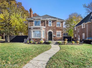 18046 San Juan Dr, Detroit, MI 48221