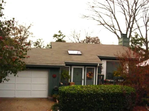 2504 Somerset Dr, Nashville, TN 37217