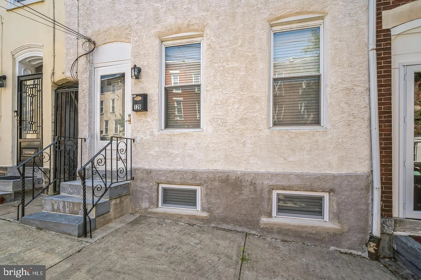 3 bed, 2.5 bath, 1920 sqft, $2,750 — Photo 2
