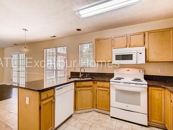 3rd image of 116 Chase Ct