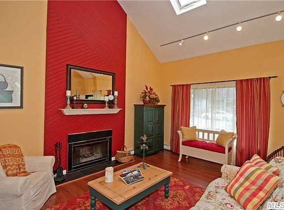 2nd image of 1 Highridge Dr