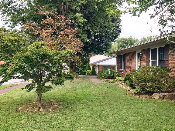 5th image of 2644 Garden Dr