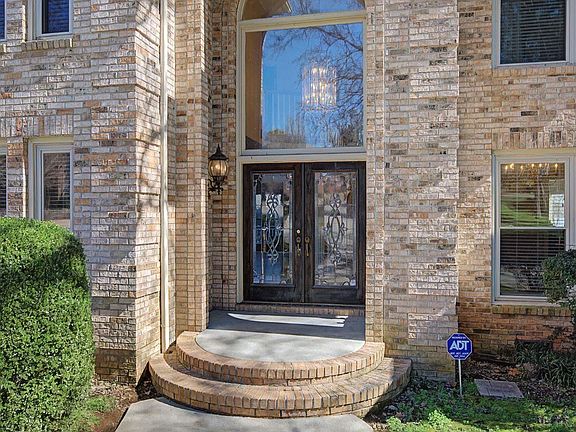 3rd image of 104 Betts Spring Dr SW