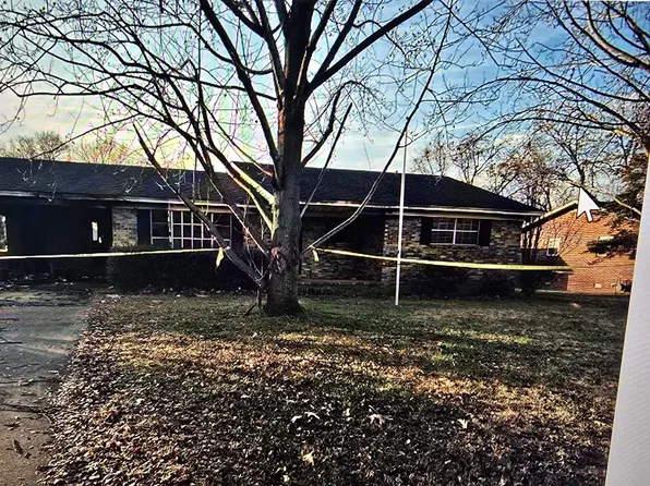 1817 Davy Crockett Cv S, Dyersburg, TN 38024