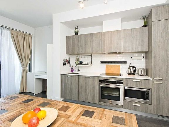 5th image of 50 Charles St E #4410