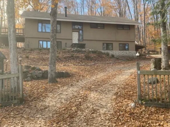 1548 Sunterra Trl, Boyne City, MI 49712