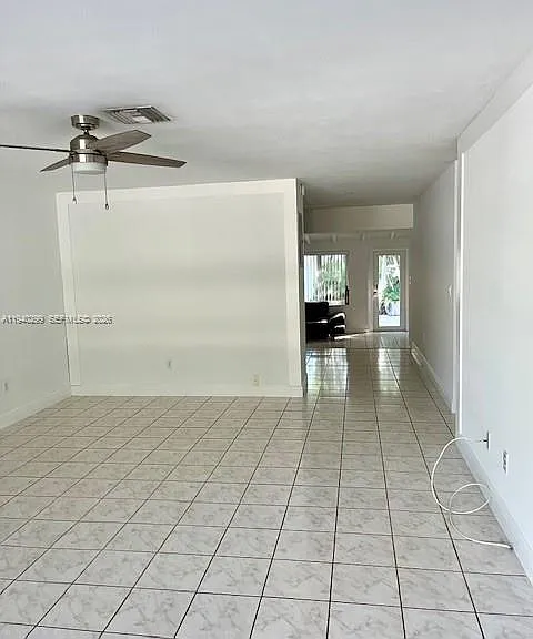 5650 NE 17th Ter #5650 — Photo 5