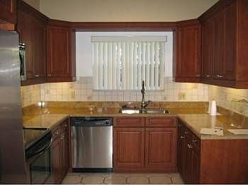 3rd image of 2231 Florida Blvd