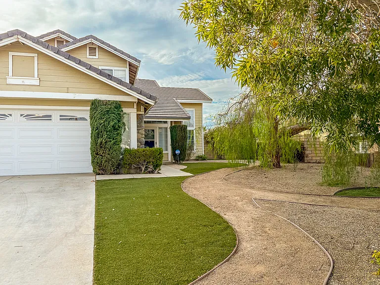 36535 Jenna Ln — Photo 1