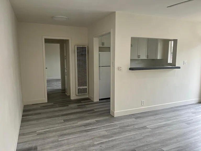5147 E Carson St #1/2 — Photo 3