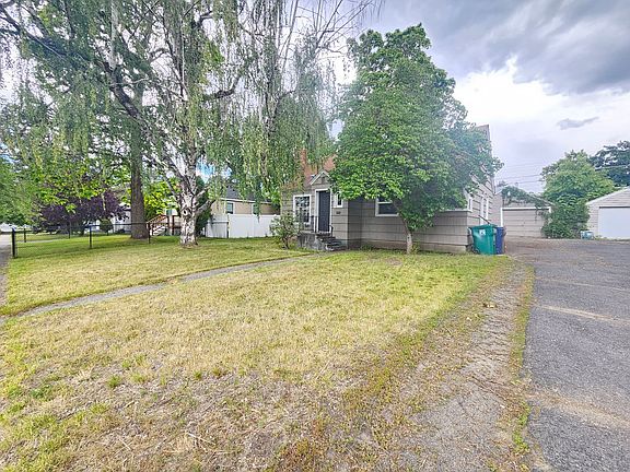 3rd image of 2704 W Garland Ave