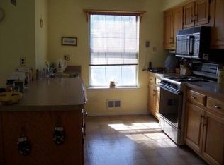13 W Lake Ct, Somerset, NJ 08873