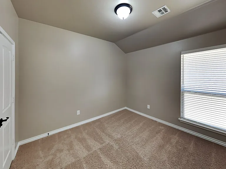 11305 NW 94th St — Photo 13