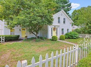 423 South St, Holliston, MA 01746