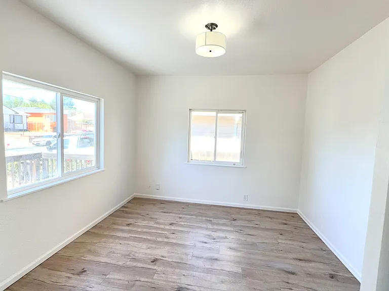 321 Nash Ave — Photo 8