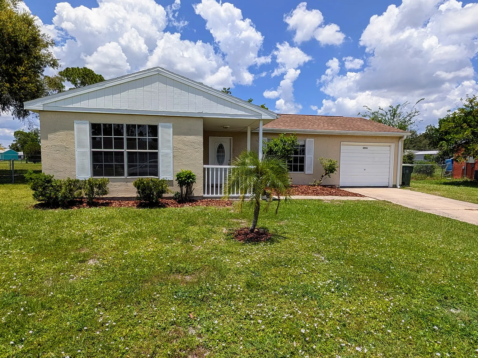 3 bed, 986 sqft, $1,675 — Photo 2