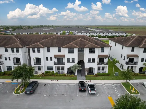 15600 SW 136th St #106, Miami, FL 33196