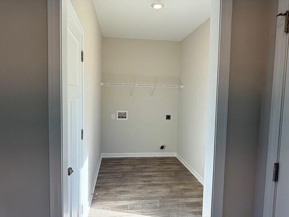 4th image of 260 Young Town Cir