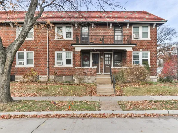 1401 Woodland Dr, Saint Louis, MO 63117