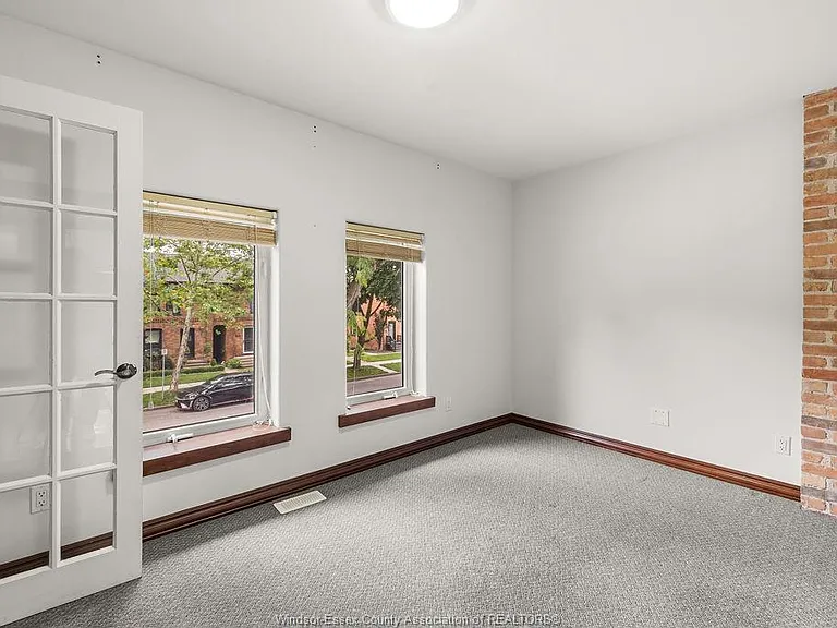 803 Monmouth Rd — Photo 22