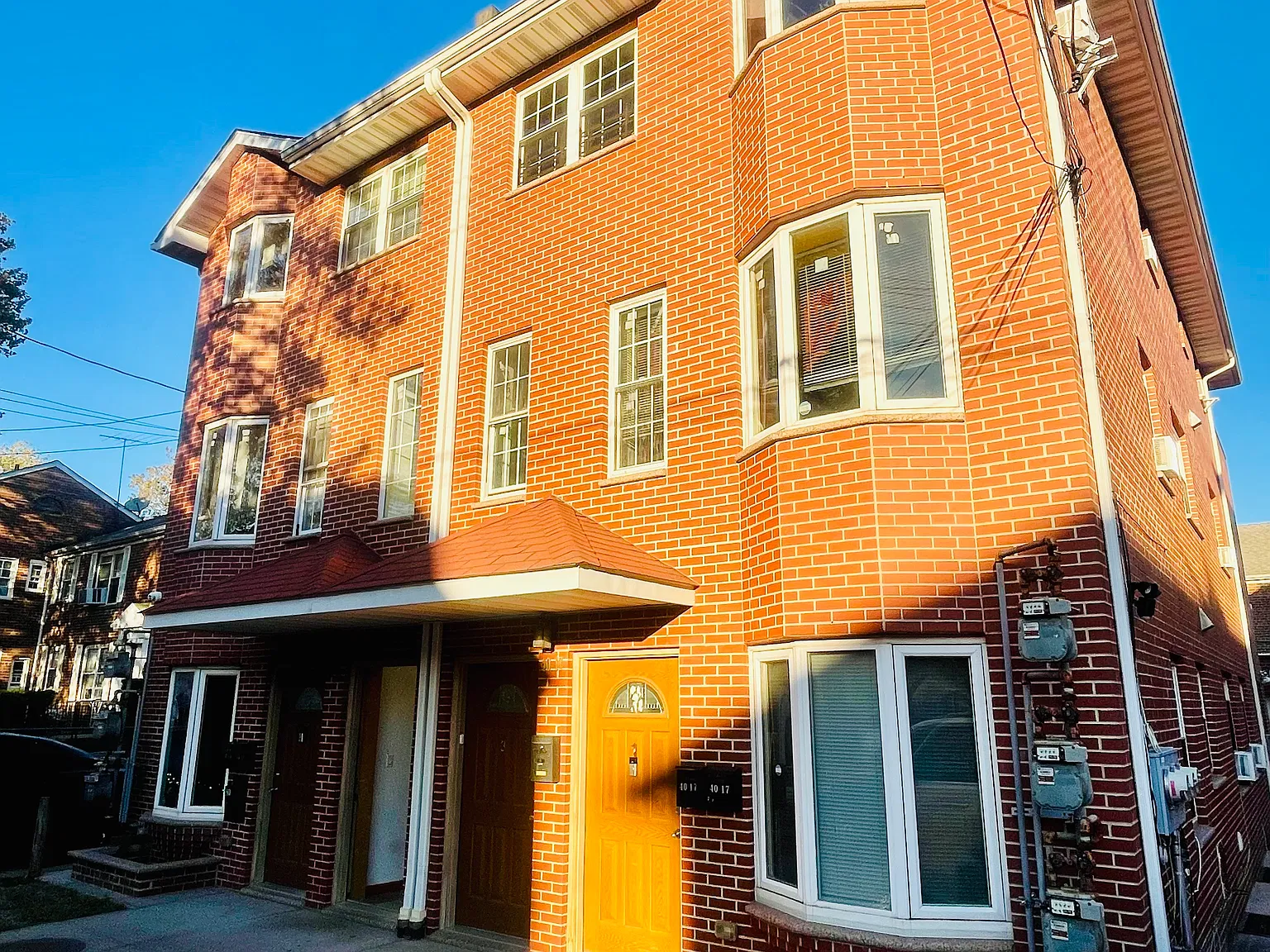 3 bed, 850 sqft, $2,800 — Photo 1