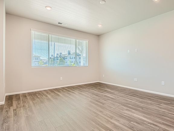 5th image of 12249 Race St