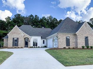 204 S Woodcreek Rd, Madison, MS 39110