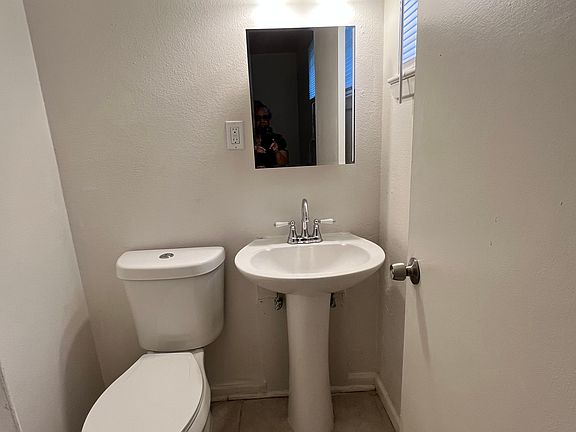 5th image of 5734 Maywood Dr